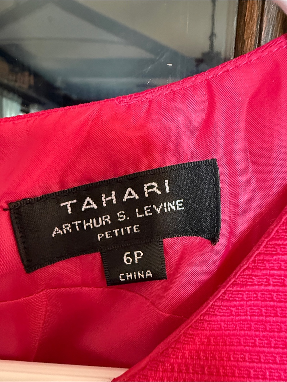 Tahari Arthur S Levine Raspberry Pink Textured Sheath Dress Petite 6P NWT Preppy - Picture 2 of 7
